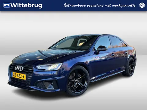 Audi A4 Limousine 40 TFSI 190PK Sport S line black edition / Parkeersensoren / Getint glas / Navigat