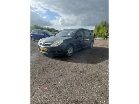 Opel Signum 2.2-16V Executive