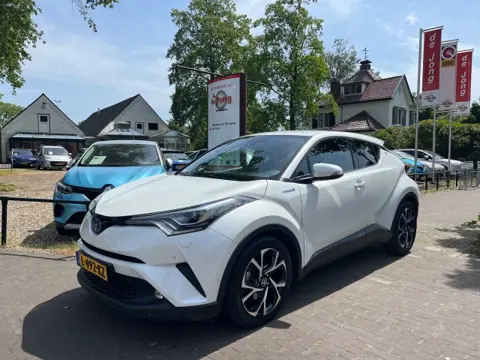TOYOTA C-HR 1.8 HYBRID EXECUTIVE / NAVI / CAMERA / TREKHAAK AFN. / STOEL+STUUR VERW. / 18'' LM-VELGEN