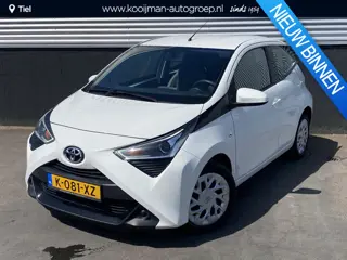 Toyota Aygo 1.0 VVT-i x-play Apple Carplay/Android Auto, achteruitrij camera, airconditioning, Neder