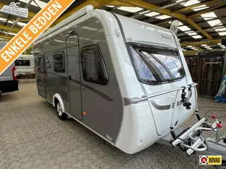 Eriba Nova Light 442 - ENKELE BEDDEN -