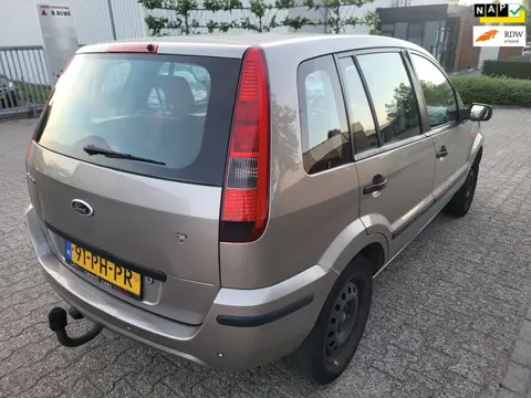 Ford Fusion 1.4-16V Ghia APK 31-1-2027 AIRCO 950,-