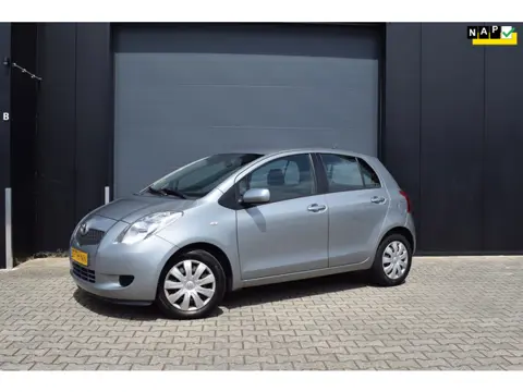 Toyota Yaris 1.3 VVTi Airco, 5drs NW APK