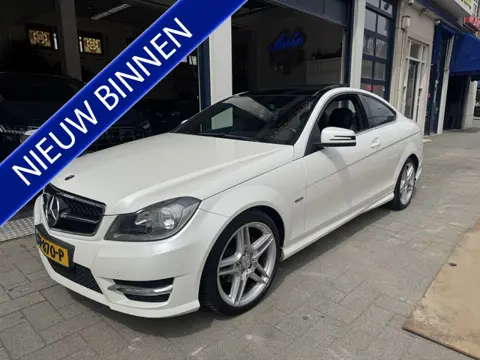 Mercedes-Benz C-Klasse Coupé 180 Ambition AMG/PANORAMA/LEDER