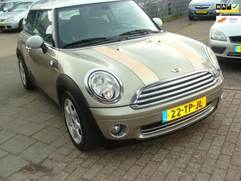 Mini 3-Deurs 1.6 Cooper Chili leer airco elek pak nap apk