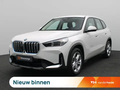 BMW iX1 xDrive30 Launch Edition 67 kWh 313PK Aut. SOH 98,96%, Trekhaak, Keyless, 360gr. Camera, Adap