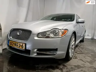 Jaguar XF 2.7D V6 Luxury - Motor tikt - Schade