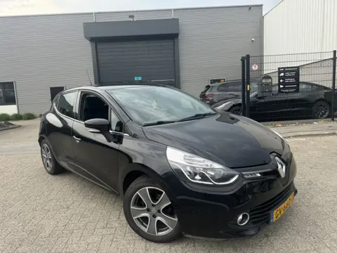 Renault Clio 1.5 dCi Night&Day Sensor Navi Clima (bj 2015)