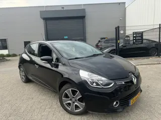 Renault Clio 1.5 dCi Night&Day Sensor Navi Clima (bj 2015)