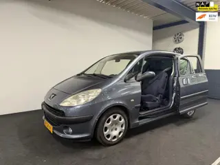Peugeot 1007 1.4 Gentry