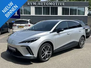 MG MG4 Electric Luxury 64 kWh SOH 95% | 7.000KM! |360 CAMERA| 7 JAAR MG GARANTIE T/M 04-2031| ELEK. 