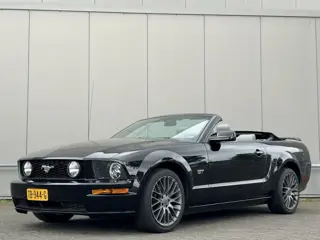 Ford Mustang 4.6 V8 - cabrio - 305PK - leder - airco -