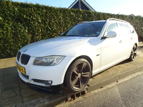 BMW 3-SERIE 318I Toring BSN L- Navi-Cruise-Clima-Lmv