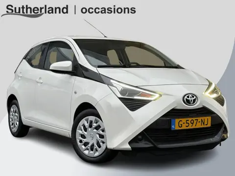 Toyota Aygo 1.0 VVT-i x-play | Carplay | Achteruitrijcamera | Airco | Automaat
