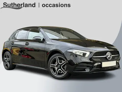 Mercedes-Benz A-klasse 250 e AMG Line | Stoelverwarming | Navigatie | Getint glas | PDC | Climate co