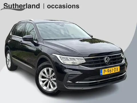 Volkswagen Tiguan 1.5 TSI Life Business | Trekhaak | Stoeverwarming | Adaptive cruise | Navigatie | 