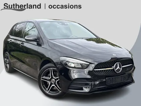 Mercedes-Benz B-klasse 250 e AMG Line 217 PK | Stoelverwarming | Camera | Navigatiesysteem | Getint 