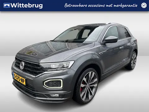 Volkswagen T-Roc 1.5 TSI R-Line / AUTOMAAT/ PANO/ 2X R-LINE/ TREKHAAK/ CLIMA/ DIGITAL DASH/ NAVI/ AP