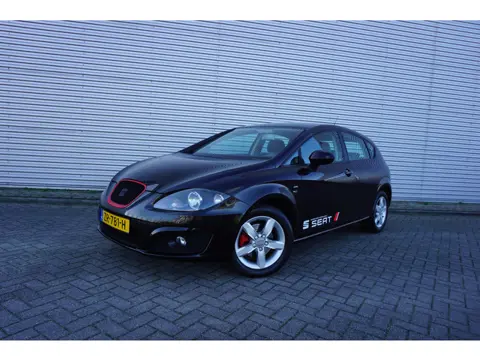 SEAT Leon 1.8 TFSI Style Airco / Navi / Cruise / Stoelverw. / Parkeersens. / Elektr. ramen / Lm velg