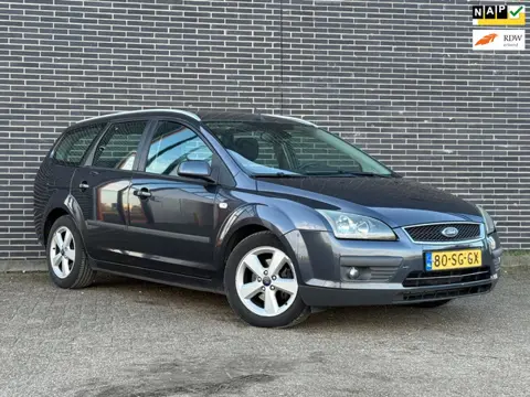 Ford Focus Wagon 1.6-16V Futura Clima, Cruise, APK!