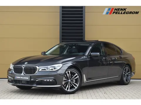BMW 7 Serie 740i High Executive * Schuifdak * Stoelmassage * Comfortstoelen * Sfeerverlichting *