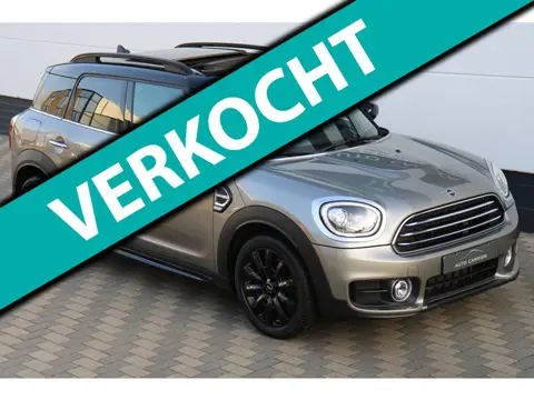 Mini Countryman 1.5 Cooper Pano LED H&K Leder Navi Camera !!