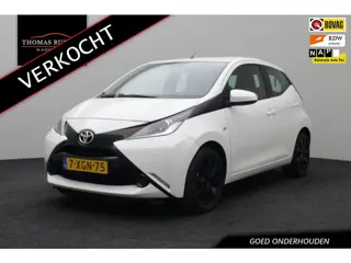 Toyota Aygo 1.0 VVT-i x-play 2014 | Goed Onderhouden | Airco | Cruise Control | Achteruitrij Camera 
