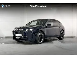 BMW iX xDrive45 | M-Sport Pro | Driving Assistant Plus | Harman/Kardon | Sky Lounge | Soft-Close Por