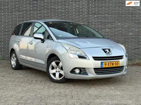 Peugeot 5008 2.0 HDiF Blue Lease Executive 7p. Euro5