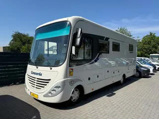 Concorde Carver iveco - 821 - Queensbed - 2 x Airco - Luchtvering - Levelsysteem - 2 x Zonnepanelen 