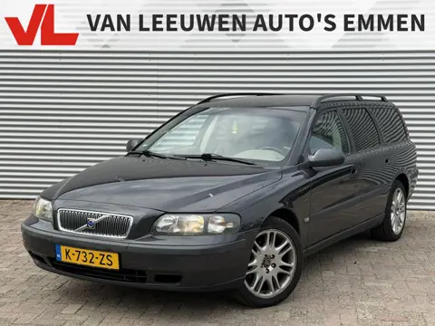 Volvo V70 2.4 Comfort Line | Nieuw Binnen! | Stoelverwarming | Trekhaak | Cruise