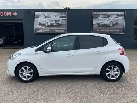 Peugeot 208 1.2 PureTech Style Pack 49.793 Kilometer n.a.p - Airco ecc - cruise - Navi - Bluetooth/h