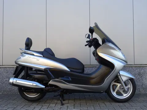 Yamaha YP 400 MAJESTY (bj 2004)