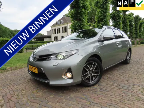 Toyota Auris Touring Sports 1.8 Hybrid Lease Exclusive Leer Panoramadak Stoelverwarming Achteruitrij