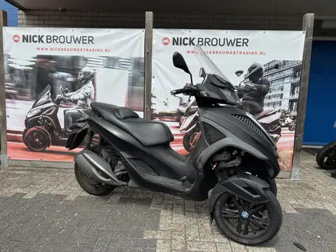 Piaggio MP3 300 Yourban SPORT inruilkoopje lees beschrijving!