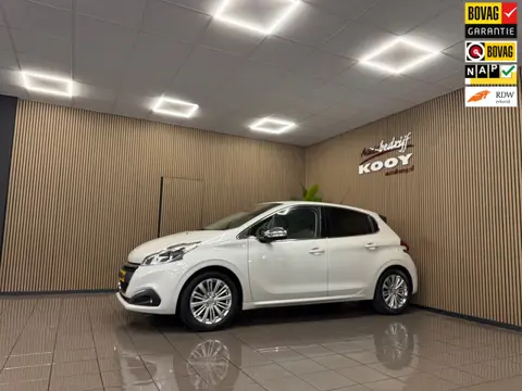 Peugeot 208 1.2 PureTech Allure * Navigatie / Camera / LED / Cruise control / NL Auto *