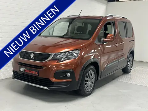Peugeot Rifter 1.2 Puretech Active CLIMA / CAMERA / CRUISE / TREKHAAK Dis.Riem vervangen bij 94000KM