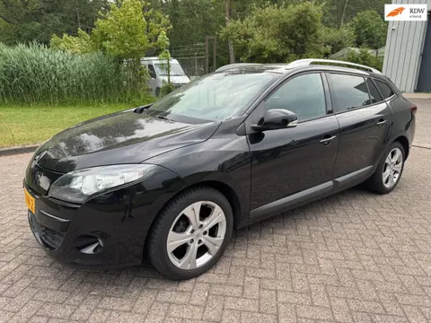 Renault Mégane Estate 1.4 TCe Parisienne//CRUISECLIMA/NAVI/TREKHAAK AFNEEMBAAR/PARKEERSENSOR VOOR EN