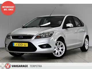 Ford Focus 1.6 Trend/ Trekhaak/ 5-Drs/ 16'' LMV/ Voorruitverw./ Airco/ Elek. pakket/ Radio-CD/ Armst