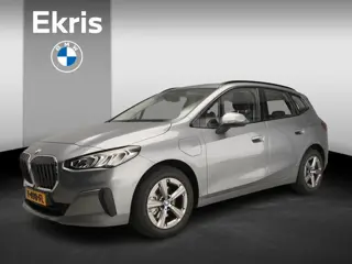 BMW 2 Serie Active Tourer 225e xDrive | LED | HUD | Sportstoelen | Stoelverwarming | Shadow line | D