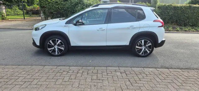 PEUGEOT 2008 1.2 Pure Tech GT Line*navigatie*camera*ECC*cruise*lichtmetaal*