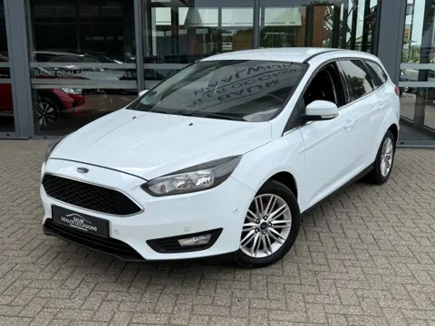 FORD FOCUS 1.0 TITANIUM NAVI AIRCO PDC LMV WINTERPACK