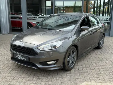 FORD FOCUS 1.5 ST-LINE 150PK  AIRCO NAVI LMV PDC WINTERPACK