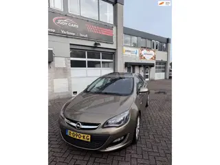 Opel Astra Sports Tourer 1.6 Turbo Sport