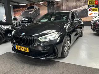 BMW 1-serie 118i Executive M-Sport / Led / Navi / Stoelverwarming