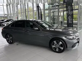 Mercedes-Benz C-Klasse 300e AVANTGARDE ** HIGH LED, PANORAMA, MEM, CAMERA, PRIVACY ** 1e EIG - Ex MB