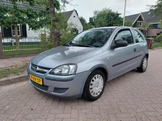 Opel Corsa 1.2-16V Rhythm