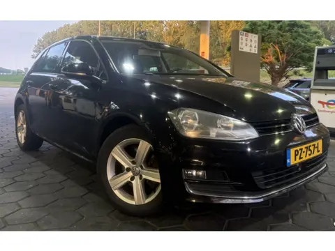 Volkswagen Golf 1.6 TDI Highline Acc Lane Assist Alcantara Sensor
