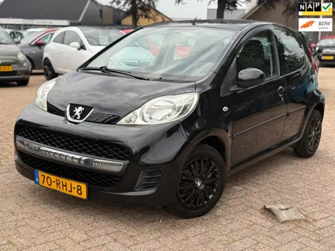 Peugeot 107 1.0-12V XR AIRCO APK 31-05-2027 NAP.5 DEURS