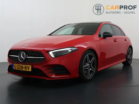 Mercedes-Benz A-klasse 200 Business Solution AMG Styling Panoramadak HUD Burmester Camera Sfeerverli